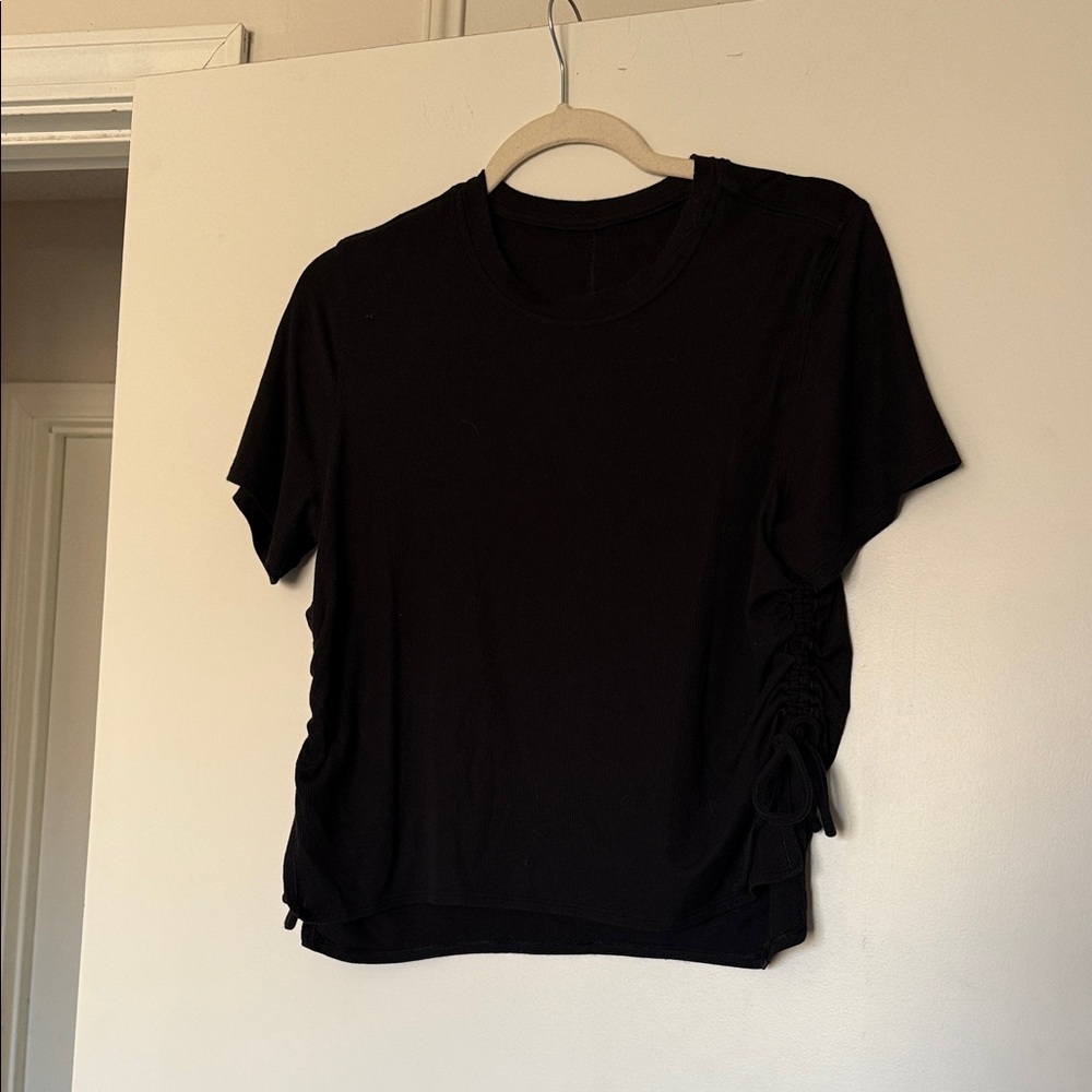lululemon athletica Black Short Sleeve Tee
